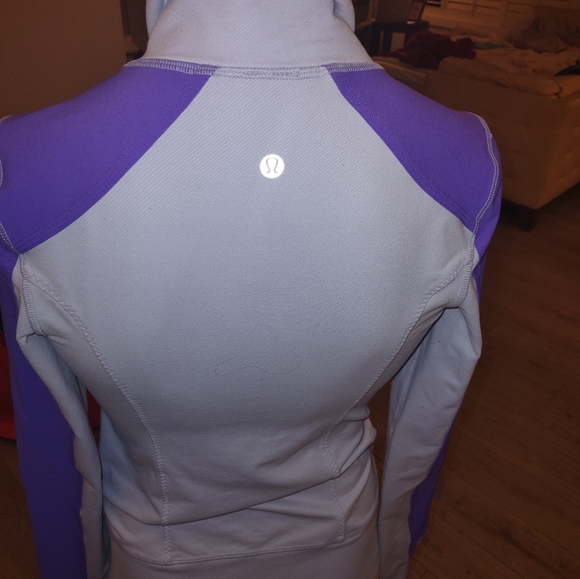 Lululemon two to make it true jacket - Picture 6 of 9